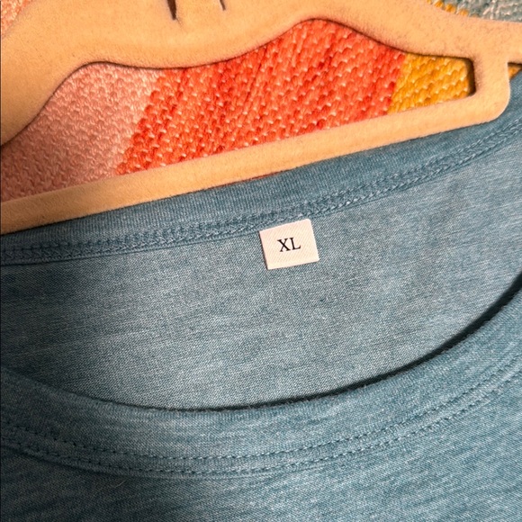 3 Women’s T-Shirts XL - Picture 4 of 9